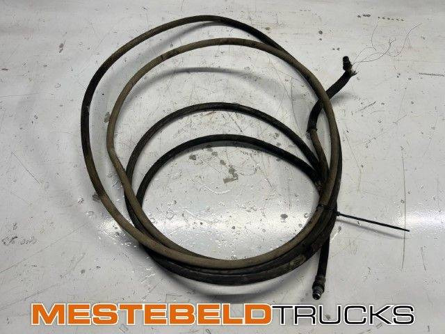 Scania Leiding koppeling - القابض و قطع الغيار - شاحنة: صورة 1 Scania Leiding koppeling - القابض و قطع الغيار - شاحنة: صورة 1