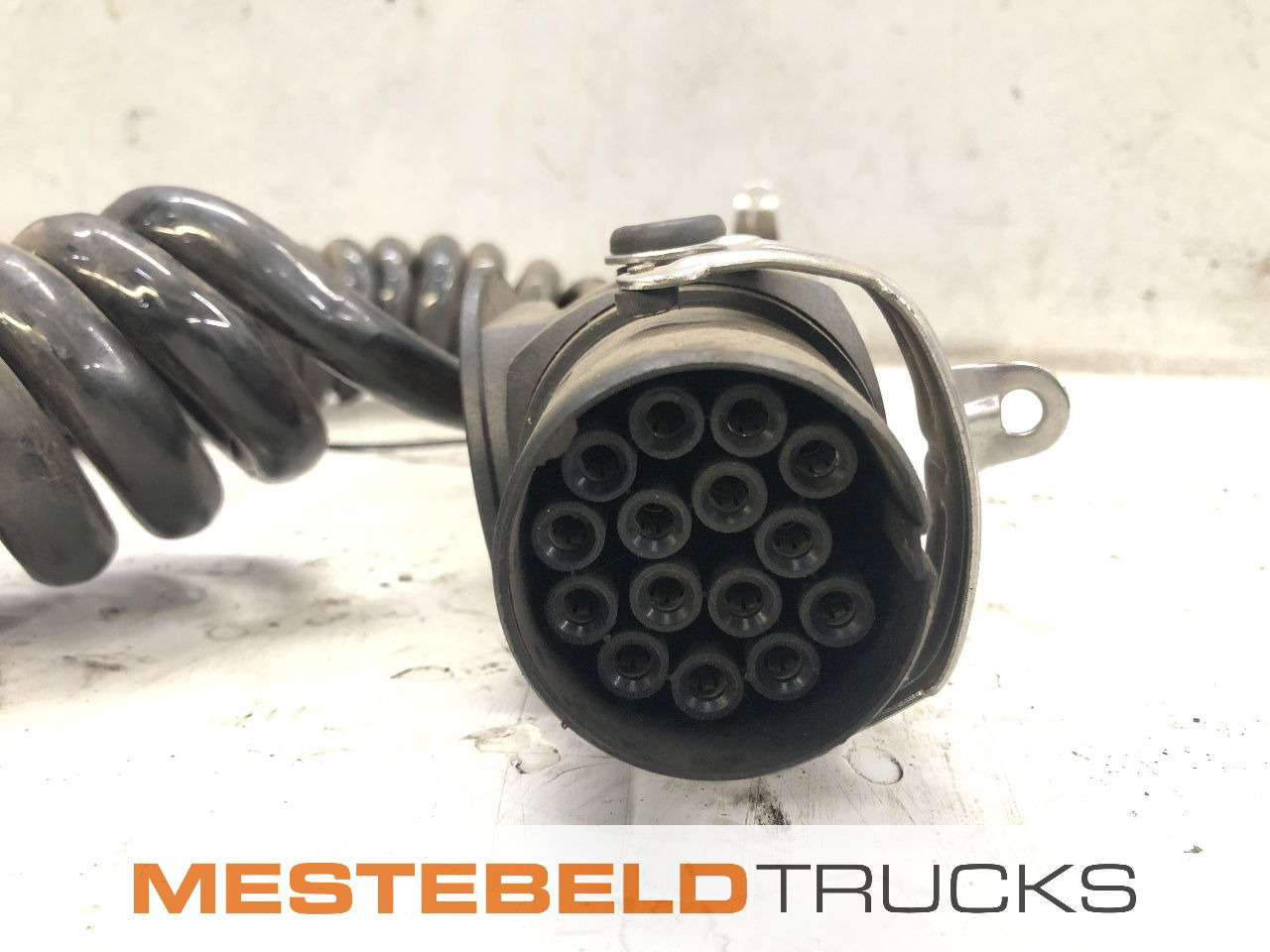 Scania Spiraalkabel 15 polig - قطع غيار - شاحنة: صورة 2 Scania Spiraalkabel 15 polig - قطع غيار - شاحنة: صورة 2