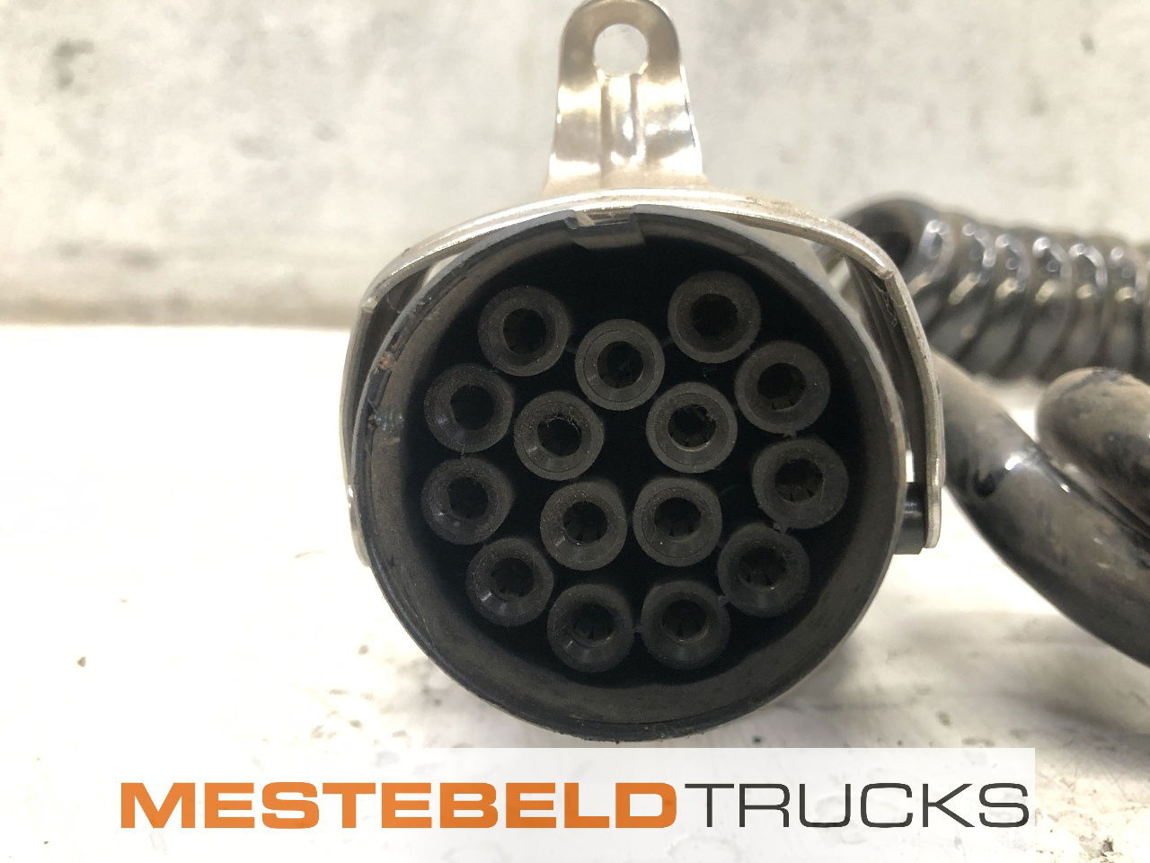 Scania Spiraalkabel 15 polig - قطع غيار - شاحنة: صورة 3 Scania Spiraalkabel 15 polig - قطع غيار - شاحنة: صورة 3