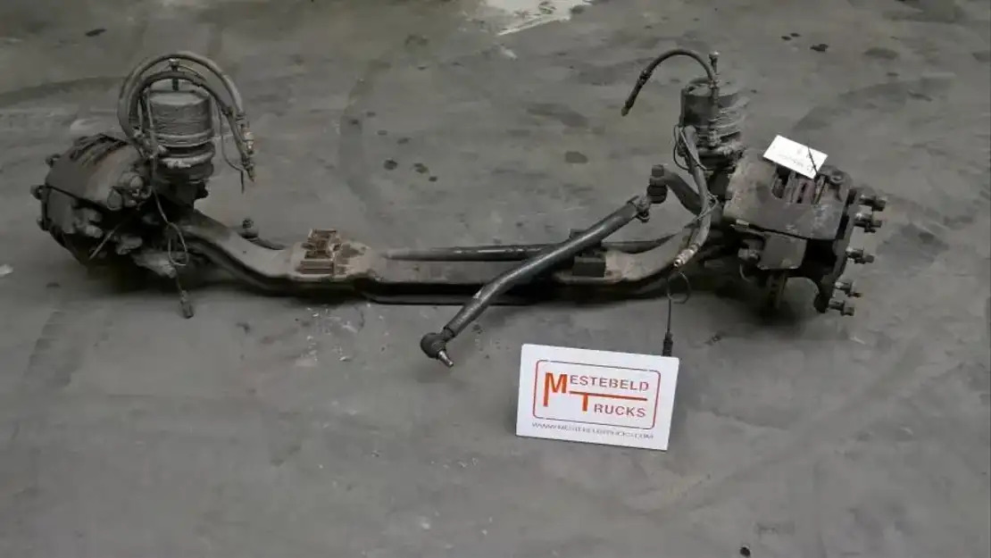 Volvo Vooras - المحور الأمامي - شاحنة: صورة 1 Volvo Vooras - المحور الأمامي - شاحنة: صورة 1