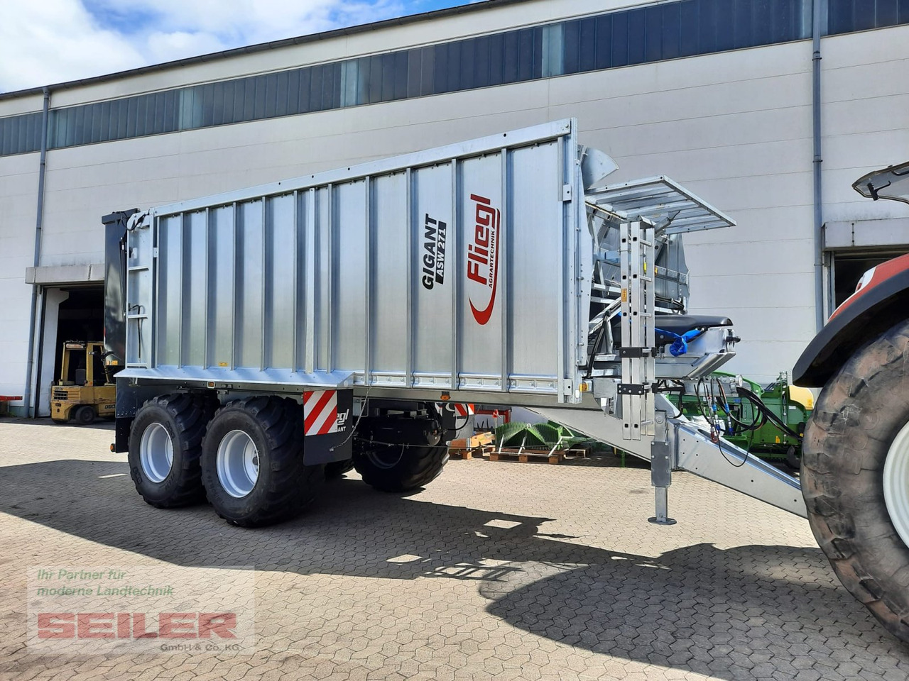Fliegl ASW 271 C FOX Lenkachse 26,5" 35m³ - عربة ذاتية التحميل: صورة 1 Fliegl ASW 271 C FOX Lenkachse 26,5" 35m³ - عربة ذاتية التحميل: صورة 1