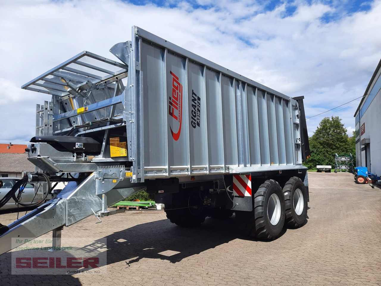 Fliegl ASW 271 C FOX Lenkachse 26,5" 35m³ - عربة ذاتية التحميل: صورة 2 Fliegl ASW 271 C FOX Lenkachse 26,5" 35m³ - عربة ذاتية التحميل: صورة 2