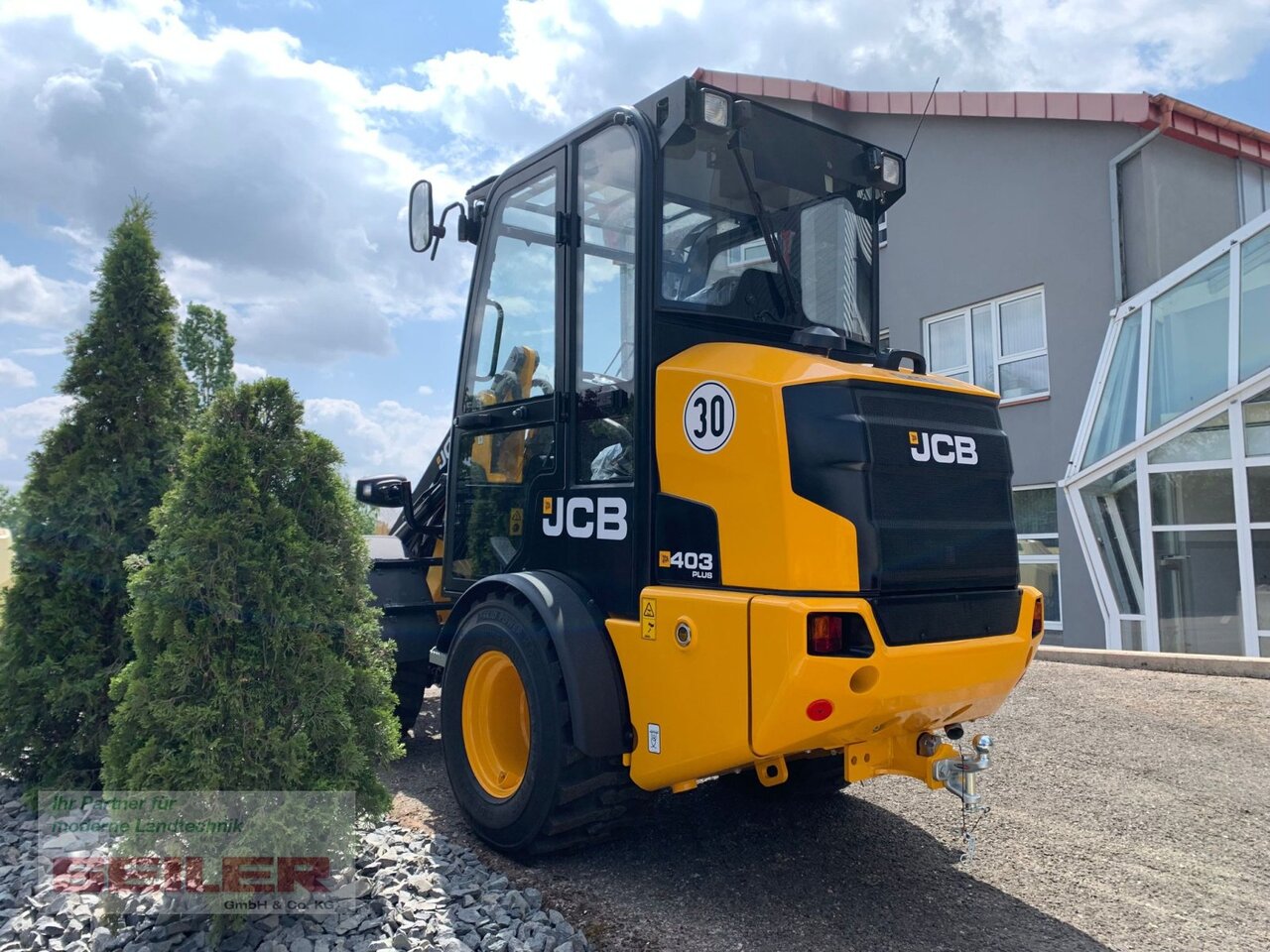 JCB 403 Agri Plus - لودر مفصلي صغير: صورة 2 JCB 403 Agri Plus - لودر مفصلي صغير: صورة 2