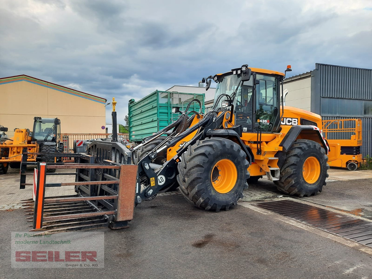 اللودر بعجل JCB 435 S Agri: صورة 8