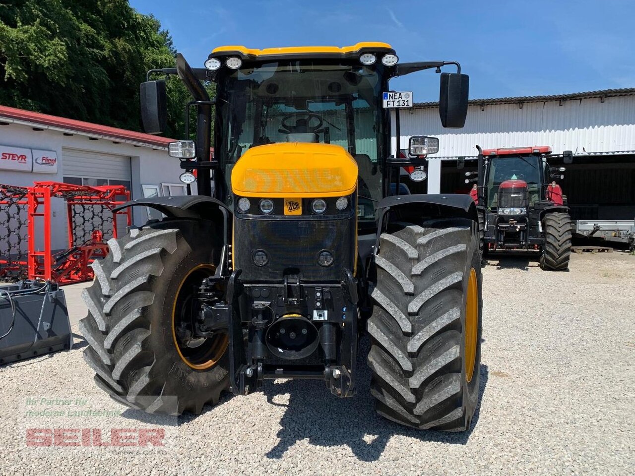 JCB Fastrac 4220 - جرار: صورة 2 JCB Fastrac 4220 - جرار: صورة 2