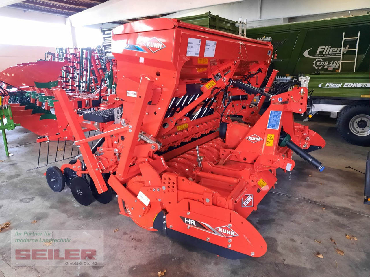 Kuhn HR 304 + Sitera 330-20E - آلة البذار متعددة الوظائف: صورة 4 Kuhn HR 304 + Sitera 330-20E - آلة البذار متعددة الوظائف: صورة 4