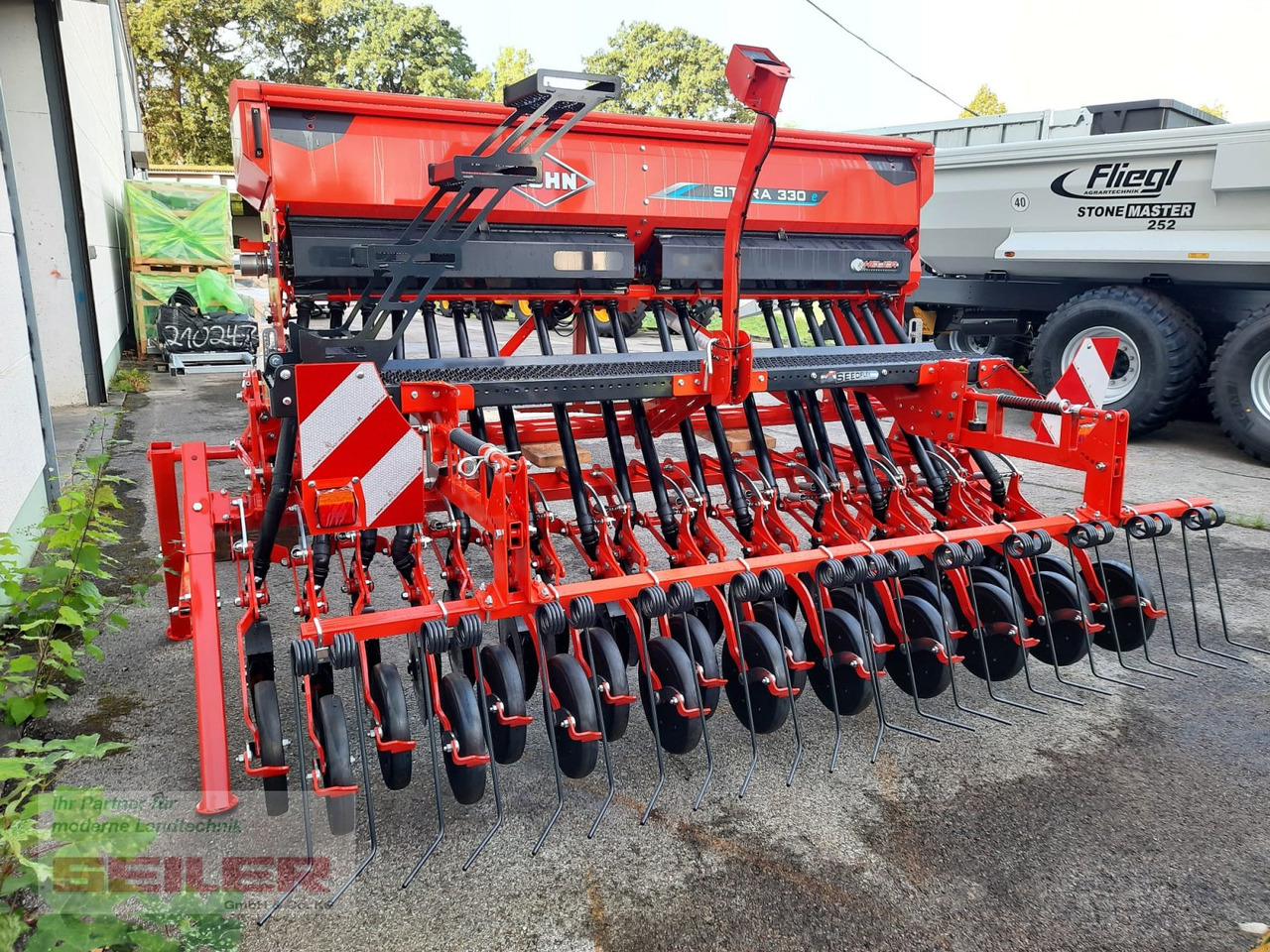Kuhn HR 304 + Sitera 330-20E - آلة البذار متعددة الوظائف: صورة 5 Kuhn HR 304 + Sitera 330-20E - آلة البذار متعددة الوظائف: صورة 5