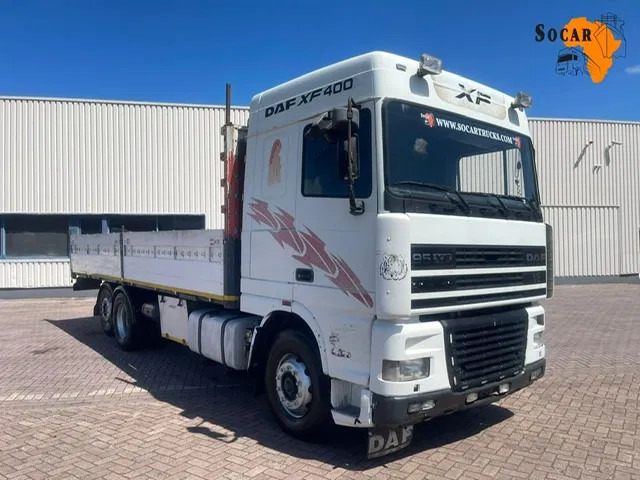 DAF XF 95 8 Tires (6x2) euro 2 - شاحنات مسطحة: صورة 1 DAF XF 95 8 Tires (6x2) euro 2 - شاحنات مسطحة: صورة 1