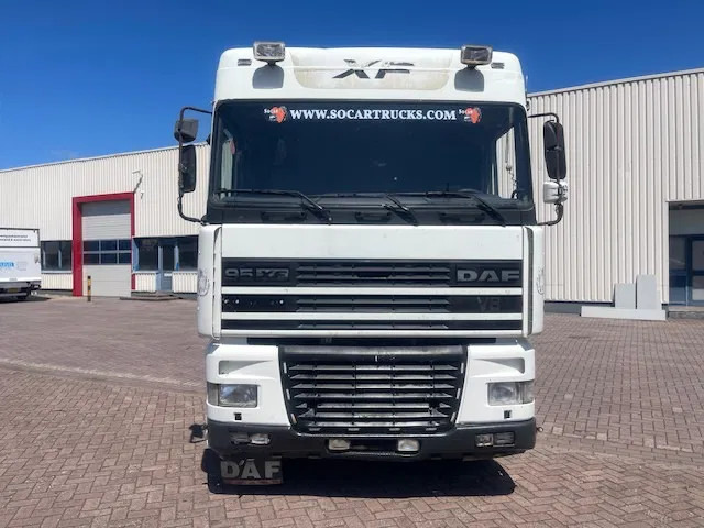 DAF XF 95 8 Tires (6x2) euro 2 - شاحنات مسطحة: صورة 2 DAF XF 95 8 Tires (6x2) euro 2 - شاحنات مسطحة: صورة 2