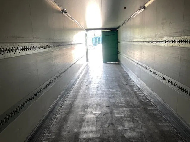 نصف مقطورة مُبرِّدة Krone CARRIER VECTOR 1950 3 AXELS: صورة 10 نصف مقطورة مُبرِّدة Krone CARRIER VECTOR 1950 3 AXELS: صورة 10