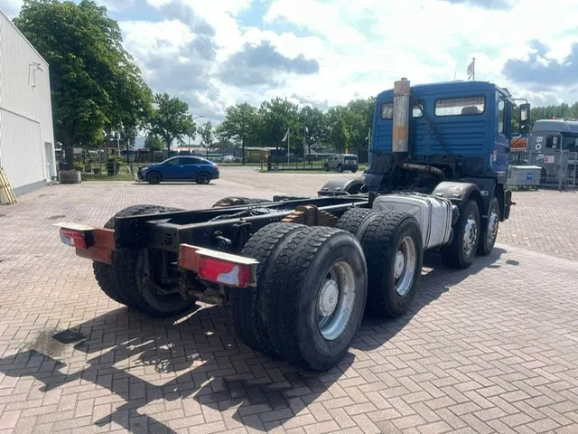 MAN 32.403 8x4 chassis Manual Full Steel - شاحنة هيكل كابينة: صورة 5 MAN 32.403 8x4 chassis Manual Full Steel - شاحنة هيكل كابينة: صورة 5