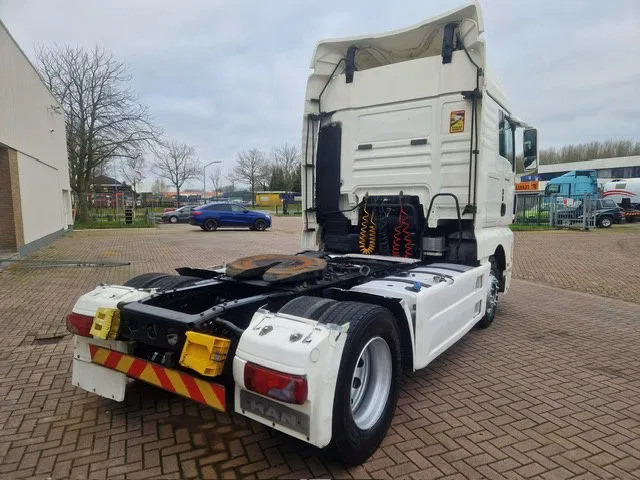 MAN TGX 18.480 Euro 5 Retarder 2-Tanks - وحدة جر: صورة 3 MAN TGX 18.480 Euro 5 Retarder 2-Tanks - وحدة جر: صورة 3