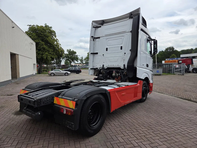 Mercedes-Benz Actros 1845 Retarder, 2 tanks, Automatic, 2 beds - وحدة جر: صورة 3 Mercedes-Benz Actros 1845 Retarder, 2 tanks, Automatic, 2 beds - وحدة جر: صورة 3