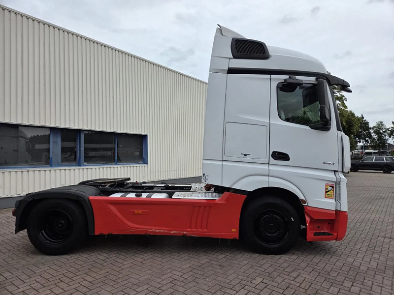Mercedes-Benz Actros 1845 Retarder, 2 tanks, Automatic, 2 beds - وحدة جر: صورة 2 Mercedes-Benz Actros 1845 Retarder, 2 tanks, Automatic, 2 beds - وحدة جر: صورة 2