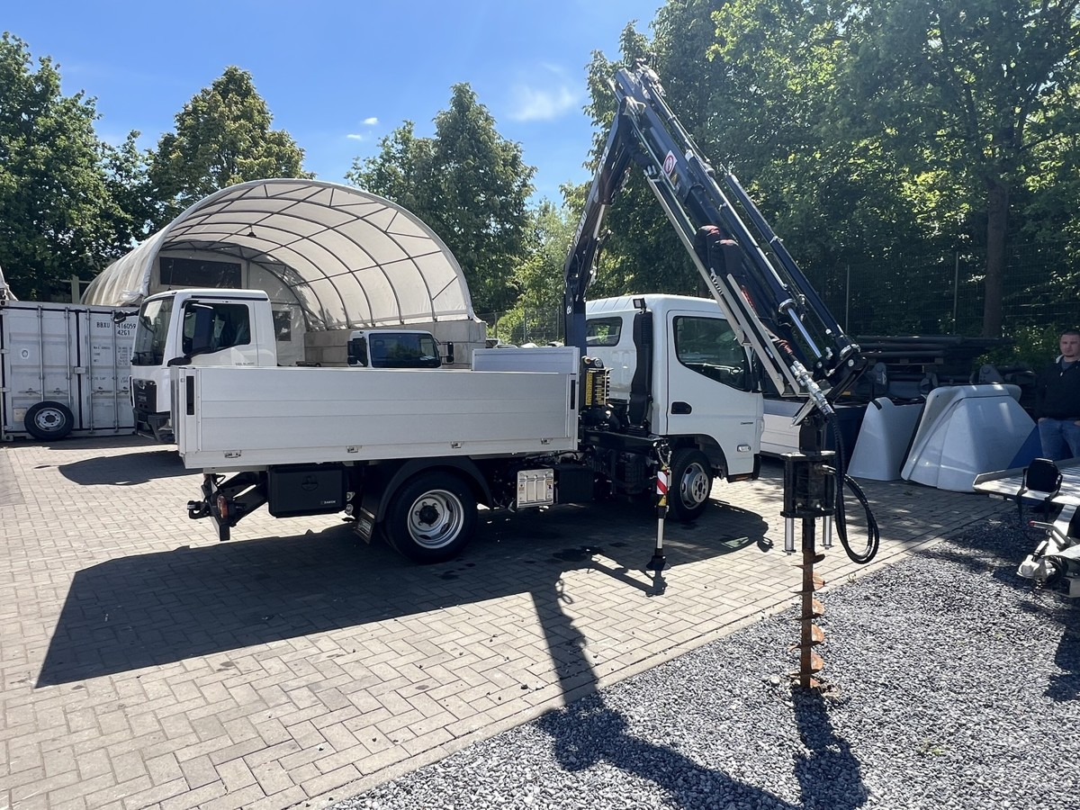 FUSO 3S15 Alu Pritsche 2.80m Ladekran Bohrgerät - شاحنة مفتوحة: صورة 2 FUSO 3S15 Alu Pritsche 2.80m Ladekran Bohrgerät - شاحنة مفتوحة: صورة 2