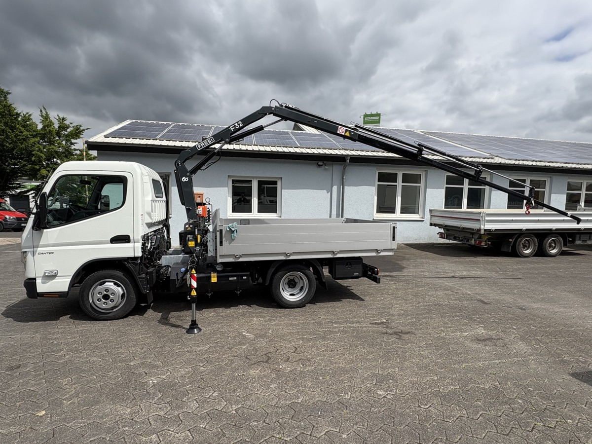 FUSO 3S15 Alu Pritsche 2.80m Ladekran Funk! sofort ve - شاحنة كرين, شاحنات مسطحة: صورة 4 FUSO 3S15 Alu Pritsche 2.80m Ladekran Funk! sofort ve - شاحنة كرين, شاحنات مسطحة: صورة 4
