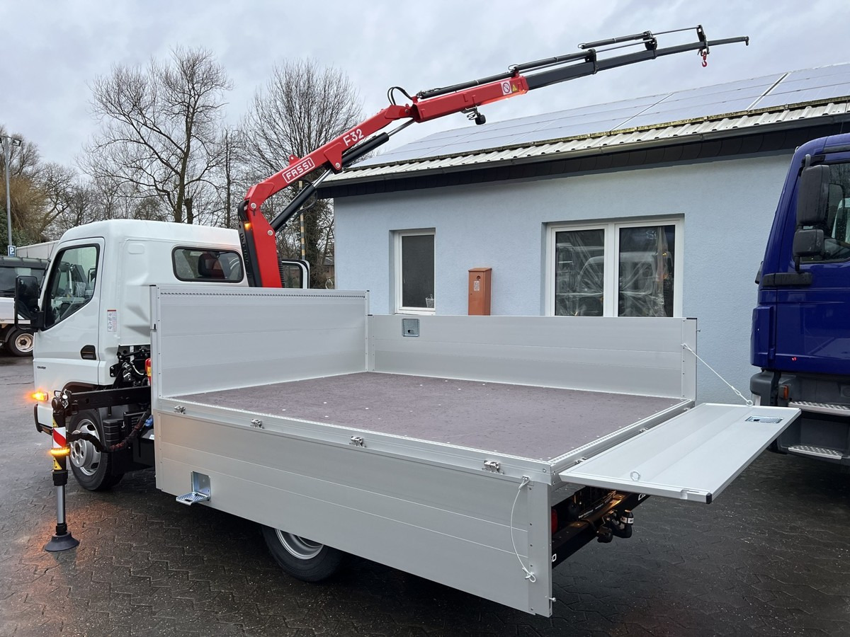 FUSO 3S15 Alu Pritsche 2.80m Ladekran Funk! - شاحنة كرين, شاحنات مسطحة: صورة 1 FUSO 3S15 Alu Pritsche 2.80m Ladekran Funk! - شاحنة كرين, شاحنات مسطحة: صورة 1
