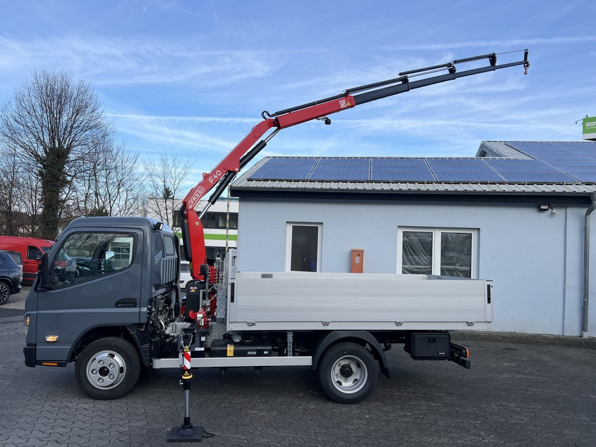 FUSO 6S15 Pritsche 3.0m Kran 4xhydr. Funk! - شاحنة مفتوحة: صورة 1 FUSO 6S15 Pritsche 3.0m Kran 4xhydr. Funk! - شاحنة مفتوحة: صورة 1