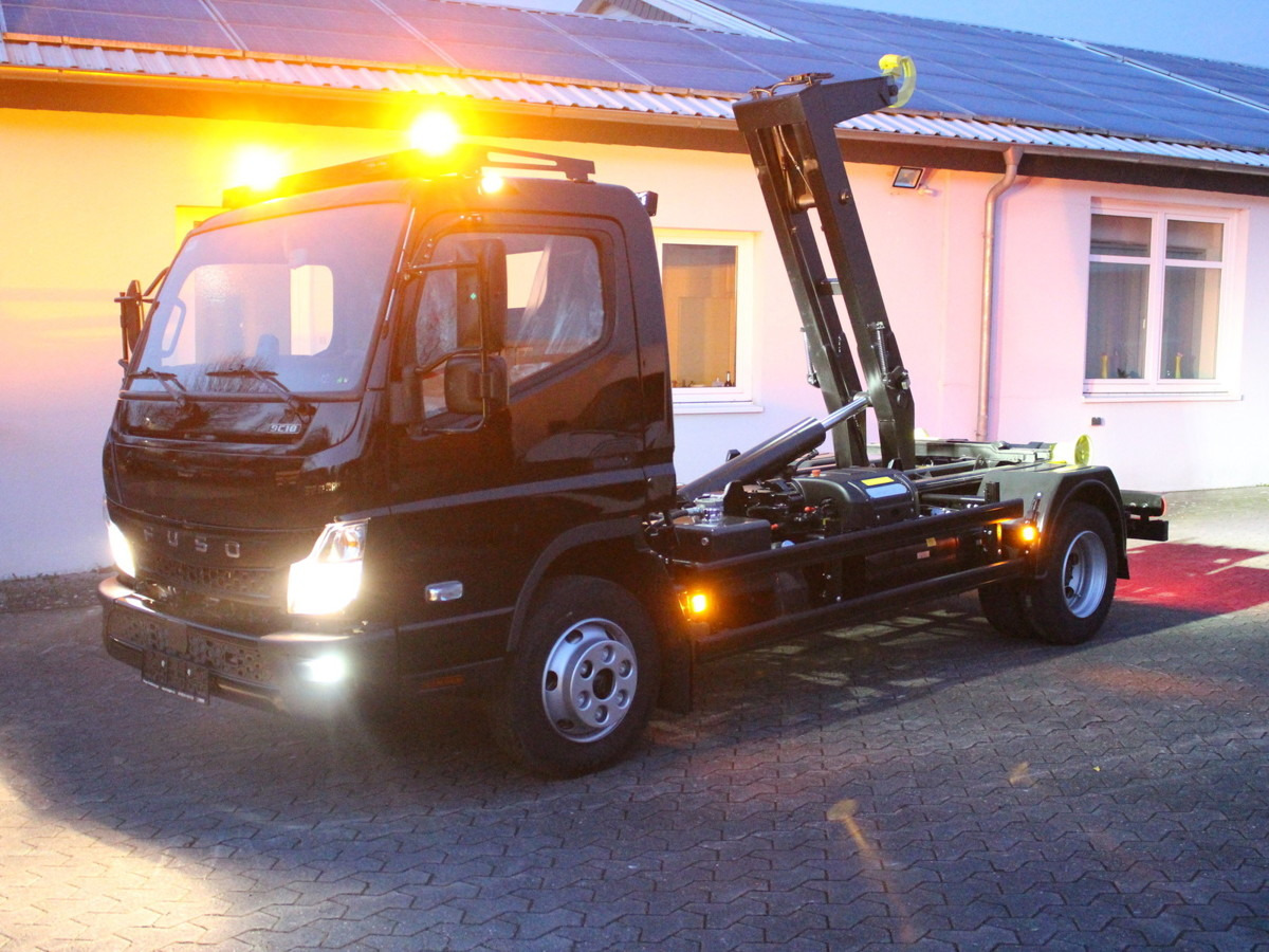 FUSO Canter FUSO 9C18 City Abrollkipper Hooklift Bla - شاحنة ذات خطاف, شاحنة كرين: صورة 1 FUSO Canter FUSO 9C18 City Abrollkipper Hooklift Bla - شاحنة ذات خطاف, شاحنة كرين: صورة 1