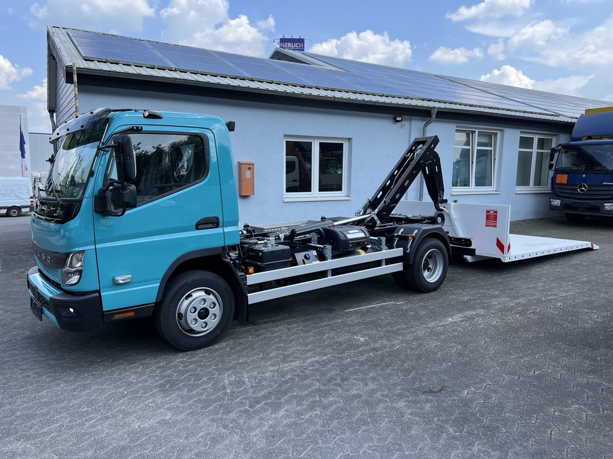 FUSO Canter FUSO 9C18 City Abrollkipper Krokbil Color - شاحنة ذات خطاف, شاحنة كرين: صورة 1 FUSO Canter FUSO 9C18 City Abrollkipper Krokbil Color - شاحنة ذات خطاف, شاحنة كرين: صورة 1