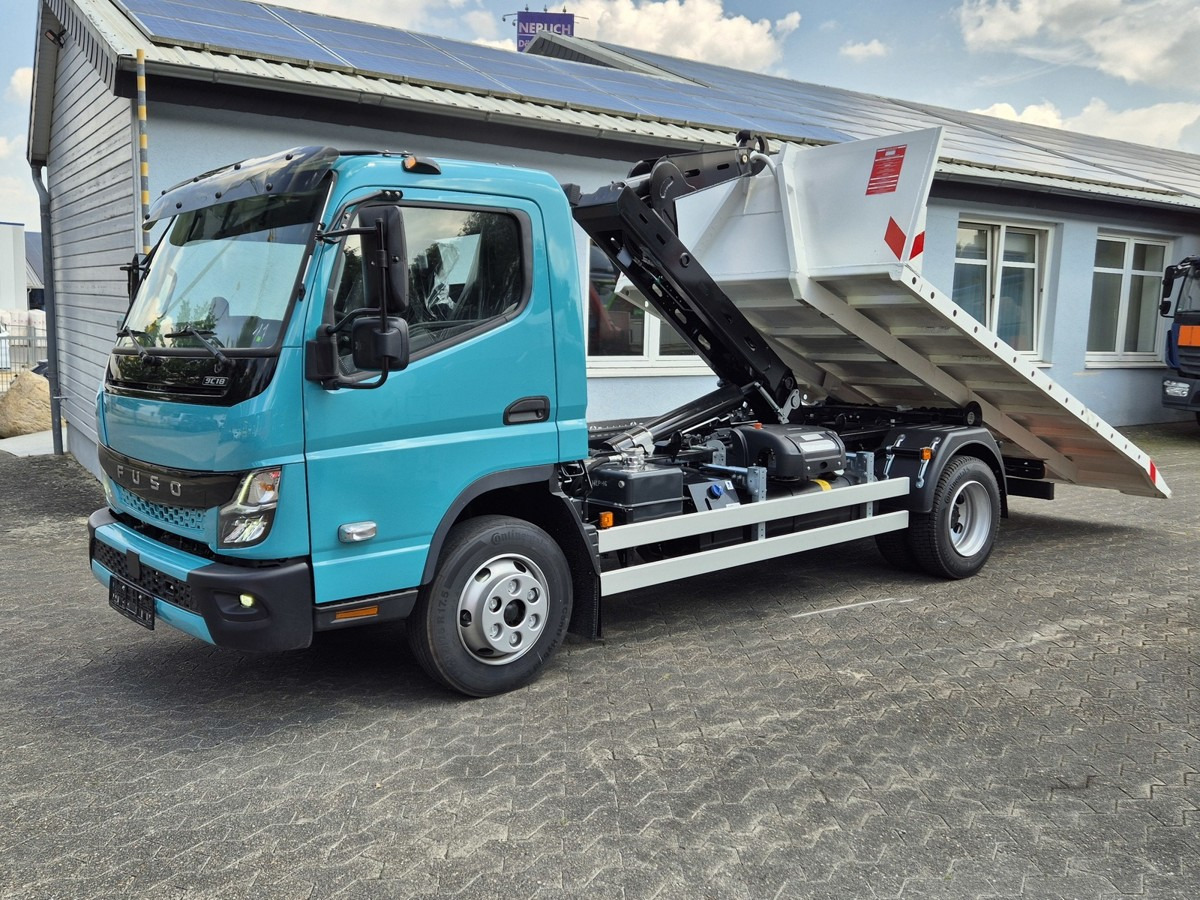 FUSO Canter FUSO 9C18 City Abrollkipper Krokbil Color - شاحنة ذات خطاف, شاحنة كرين: صورة 1 FUSO Canter FUSO 9C18 City Abrollkipper Krokbil Color - شاحنة ذات خطاف, شاحنة كرين: صورة 1