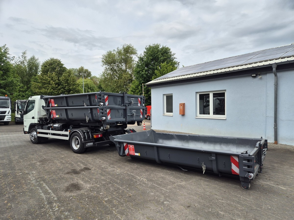 FUSO FUSO 9C18 40km/h City Abrollkipper WLF Swiss CH - شاحنة ذات خطاف: صورة 3 FUSO FUSO 9C18 40km/h City Abrollkipper WLF Swiss CH - شاحنة ذات خطاف: صورة 3