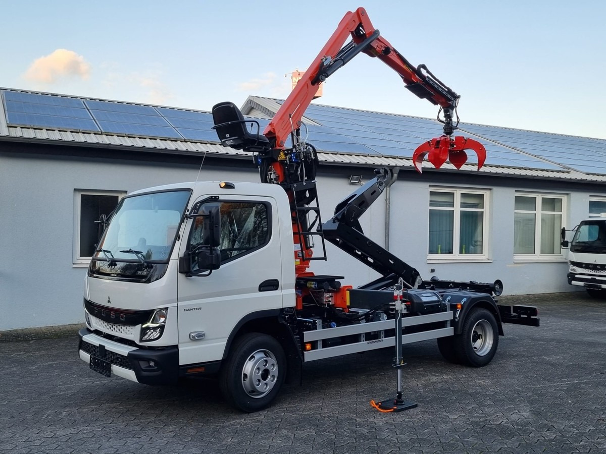 FUSO FUSO 9C18 City Abrollkipper + Z-Kran Recycling - شاحنة ذات خطاف, شاحنة كرين: صورة 2 FUSO FUSO 9C18 City Abrollkipper + Z-Kran Recycling - شاحنة ذات خطاف, شاحنة كرين: صورة 2