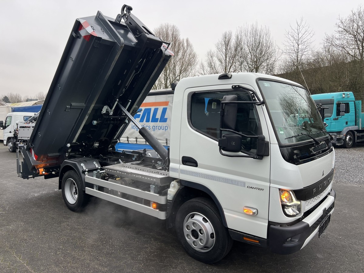 FUSO Fuso Canter 7C18 City Abrollkipper AHK Hooklift - شاحنة ذات خطاف: صورة 2 FUSO Fuso Canter 7C18 City Abrollkipper AHK Hooklift - شاحنة ذات خطاف: صورة 2