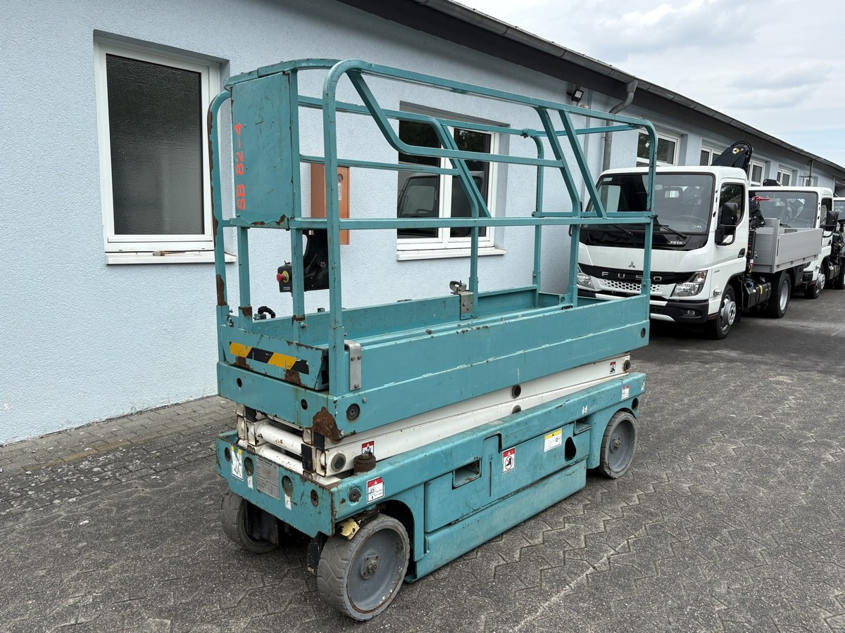 GENIE Haulotte Compact 8 baugleich GS 2032 sofort verf - رافعة هيدروليكية مقصية: صورة 1 GENIE Haulotte Compact 8 baugleich GS 2032 sofort verf - رافعة هيدروليكية مقصية: صورة 1