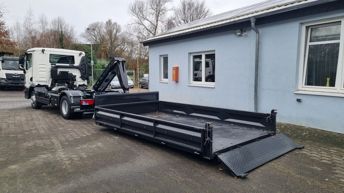 MAN TGL 12.220 BL NEU City Abrollkipper 8t TipMatic - شاحنة ذات خطاف: صورة 2 MAN TGL 12.220 BL NEU City Abrollkipper 8t TipMatic - شاحنة ذات خطاف: صورة 2