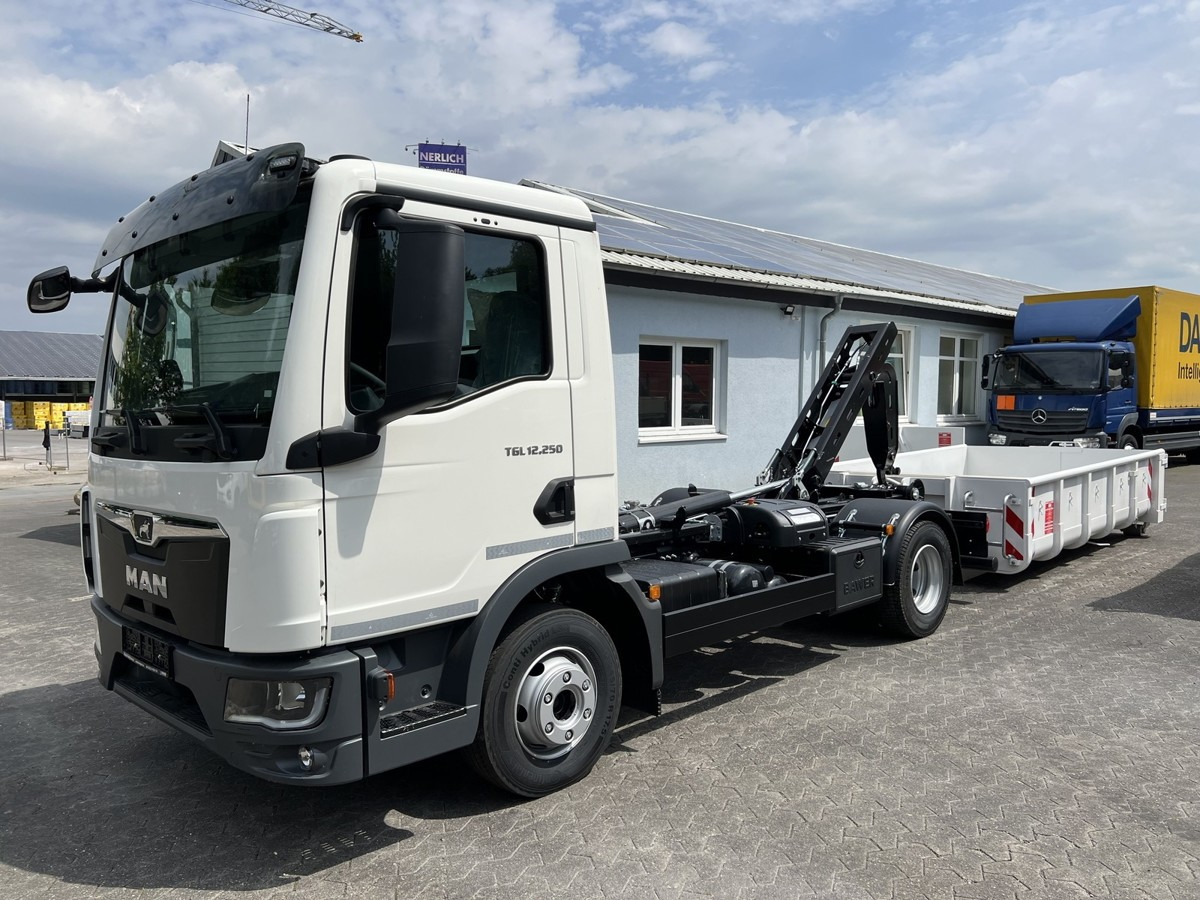 MAN TGL 12.250 BL NEU City Abrollkipper PowerMatic s - شاحنة ذات خطاف: صورة 1 MAN TGL 12.250 BL NEU City Abrollkipper PowerMatic s - شاحنة ذات خطاف: صورة 1