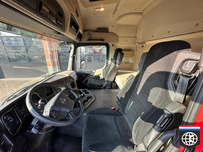 وحدة جر Mercedes-Benz ACTROS 1840 L / SLEEPER CAB: صورة 12 وحدة جر Mercedes-Benz ACTROS 1840 L / SLEEPER CAB: صورة 12