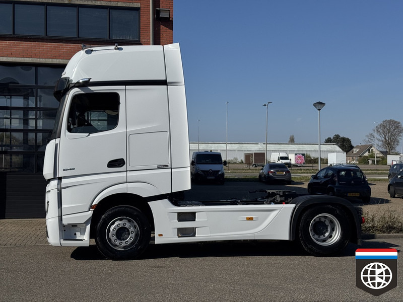 Mercedes-Benz ACTROS 1848 Gigaspace ** LIMITED EDITION** / FULL SPOILER / 2x TANK / NIGHT ac / - وحدة جر: صورة 3 Mercedes-Benz ACTROS 1848 Gigaspace ** LIMITED EDITION** / FULL SPOILER / 2x TANK / NIGHT ac / - وحدة جر: صورة 3