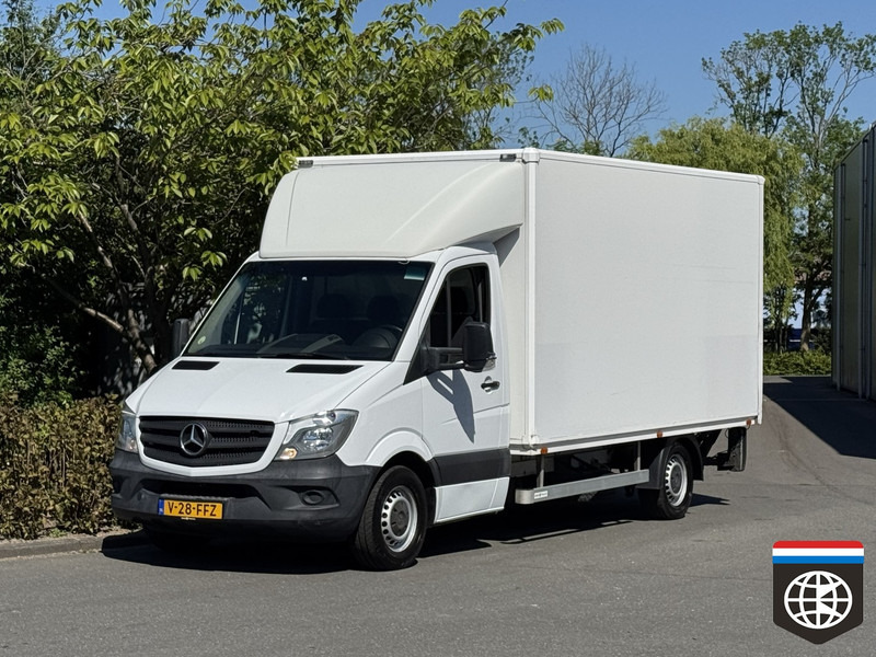 Mercedes-Benz Sprinter 316 CDI 1000kg load capacity - box - tailf lift - شاحنة مغلقة الصندوق: صورة 1 Mercedes-Benz Sprinter 316 CDI 1000kg load capacity - box - tailf lift - شاحنة مغلقة الصندوق: صورة 1
