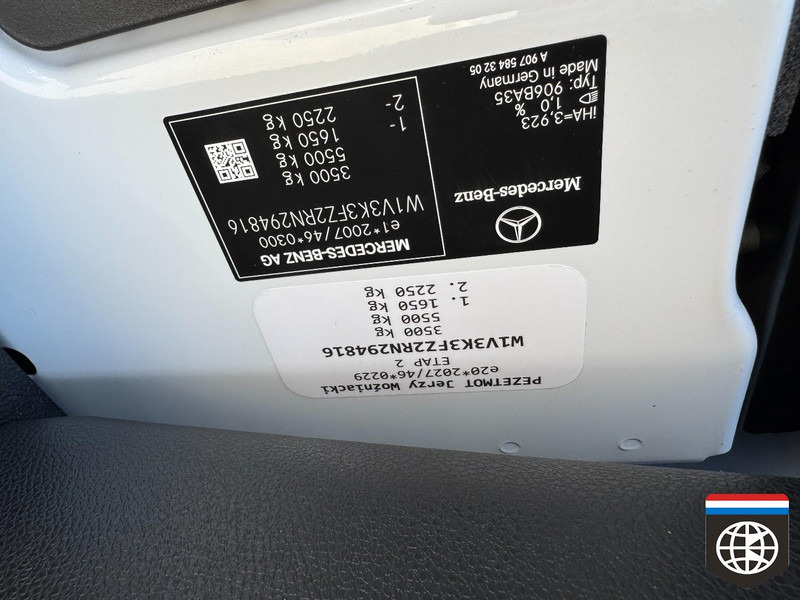 Mercedes-Benz Sprinter  Laadbak verwarming - IDEAAL VOOR TRANSPORT VAN BLOEMEN IN DOZEN en/ of KRATTEN - شاحنة مغلقة الصندوق: صورة 2 Mercedes-Benz Sprinter  Laadbak verwarming - IDEAAL VOOR TRANSPORT VAN BLOEMEN IN DOZEN en/ of KRATTEN - شاحنة مغلقة الصندوق: صورة 2