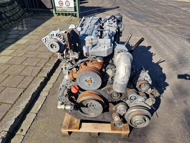 PACCAR PR 183 S3 - قطع غيار: صورة 4 PACCAR PR 183 S3 - قطع غيار: صورة 4