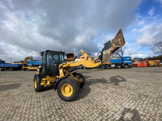 CAT 908M, 4+1 Schaufel, Palettengabel, wenig Std. - اللودر بعجل: صورة 3 CAT 908M, 4+1 Schaufel, Palettengabel, wenig Std. - اللودر بعجل: صورة 3