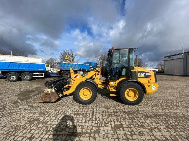 CAT 908M, 4+1 Schaufel, Palettengabel, wenig Std. - اللودر بعجل: صورة 2 CAT 908M, 4+1 Schaufel, Palettengabel, wenig Std. - اللودر بعجل: صورة 2