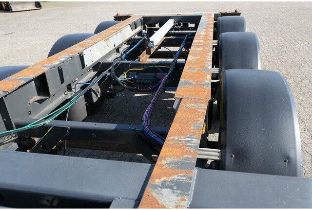 Fliegl SDS 380 SDS01, 20/30 & 40 Fuß Container, BPW - عربة منخفضة مسطحة نصف مقطورة: صورة 4 Fliegl SDS 380 SDS01, 20/30 & 40 Fuß Container, BPW - عربة منخفضة مسطحة نصف مقطورة: صورة 4