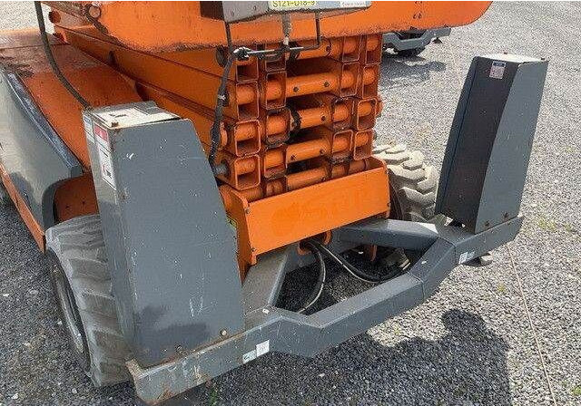 Haulotte Compact 12 DX, Geländegängig, Kubota, 12,15m - رافعة هيدروليكية مقصية: صورة 5 Haulotte Compact 12 DX, Geländegängig, Kubota, 12,15m - رافعة هيدروليكية مقصية: صورة 5