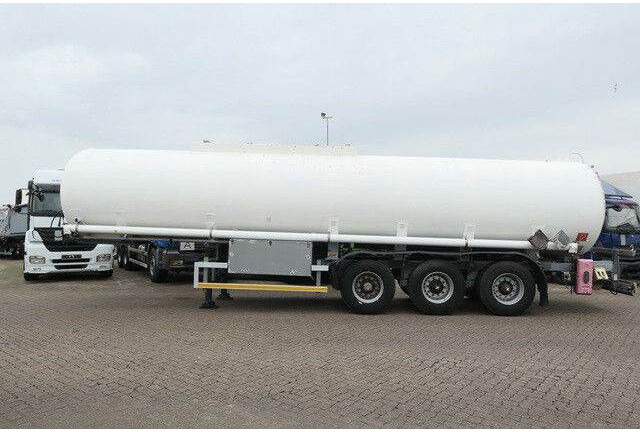 Kässbohrer STH 34/10-24/Tank 34.000 ltr./Unterbefüll./Pumpe - نصف مقطورة صهريج: صورة 2 Kässbohrer STH 34/10-24/Tank 34.000 ltr./Unterbefüll./Pumpe - نصف مقطورة صهريج: صورة 2