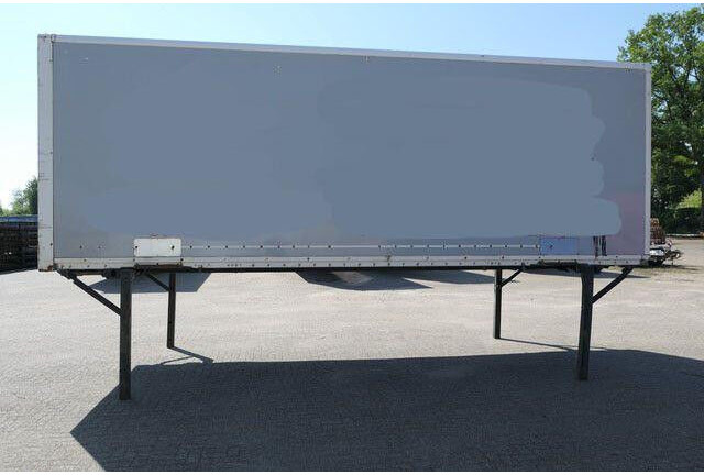 Kögel Wechselkoffer, BDF, Isoliert, Rolltor - شاحنة مقفلة: صورة 4 Kögel Wechselkoffer, BDF, Isoliert, Rolltor - شاحنة مقفلة: صورة 4