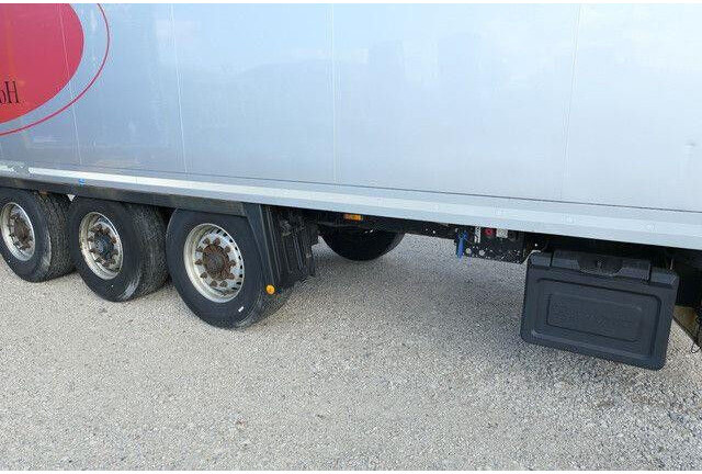 Krone SD, Isoliert, Luft-Lift, BPW, Scheibenbremse - نصف مقطورة صندوق مغلق: صورة 5 Krone SD, Isoliert, Luft-Lift, BPW, Scheibenbremse - نصف مقطورة صندوق مغلق: صورة 5