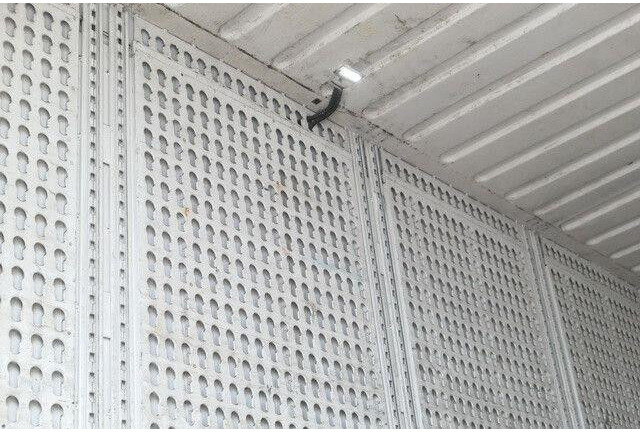 نصف مقطورة صندوق مغلق Krone SD, Schlüssellochblech, Luft-Lift, SAF-Achsen: صورة 7 نصف مقطورة صندوق مغلق Krone SD, Schlüssellochblech, Luft-Lift, SAF-Achsen: صورة 7