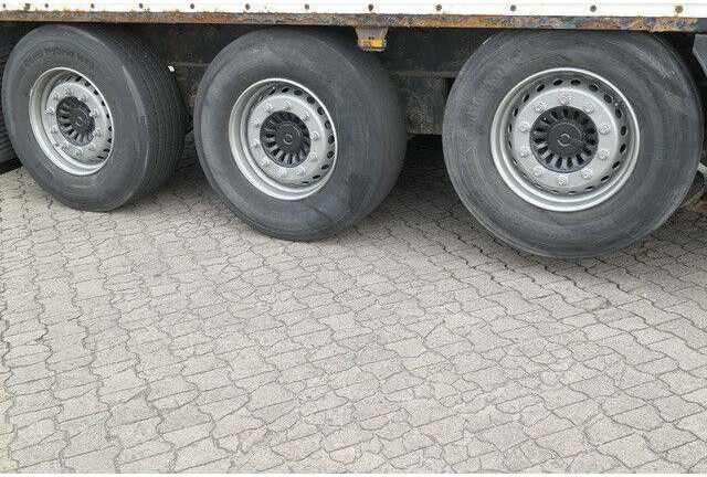 نصف مقطورة صندوق مغلق Krone SD, Schlüssellochblech, Luft-Lift, SAF-Achsen: صورة 9 نصف مقطورة صندوق مغلق Krone SD, Schlüssellochblech, Luft-Lift, SAF-Achsen: صورة 9