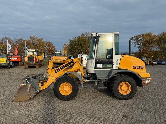 Liebherr L 509, 4+1 Schaufel, 3. Steuerkreis, Gabel - اللودر بعجل: صورة 3 Liebherr L 509, 4+1 Schaufel, 3. Steuerkreis, Gabel - اللودر بعجل: صورة 3