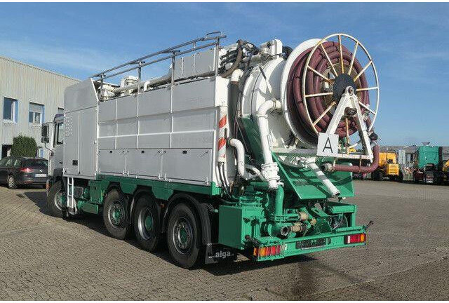 MAN 35.464 FVNLC 8x2, Müller-Fatmaster, Saugaufbau - شاحنة الشفط: صورة 3 MAN 35.464 FVNLC 8x2, Müller-Fatmaster, Saugaufbau - شاحنة الشفط: صورة 3