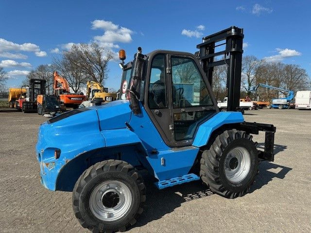 Manitou M50-4 4x4, Traglast 5.000kg, 3.700mm Hubhöhe - رافعة شوكية للأرض الوعرة: صورة 2 Manitou M50-4 4x4, Traglast 5.000kg, 3.700mm Hubhöhe - رافعة شوكية للأرض الوعرة: صورة 2
