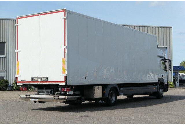 Mercedes-Benz 1224 L Atego 4x2, Möbel, LBW, Klima, Schlafliege - شاحنة مقفلة: صورة 3 Mercedes-Benz 1224 L Atego 4x2, Möbel, LBW, Klima, Schlafliege - شاحنة مقفلة: صورة 3