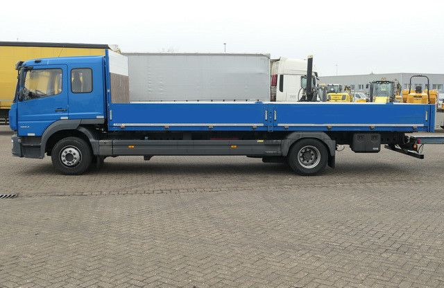 Mercedes-Benz 1324 L Atego, 6-Sitze, Verzinkt, 7.300mm lang - شاحنات مسطحة: صورة 2 Mercedes-Benz 1324 L Atego, 6-Sitze, Verzinkt, 7.300mm lang - شاحنات مسطحة: صورة 2